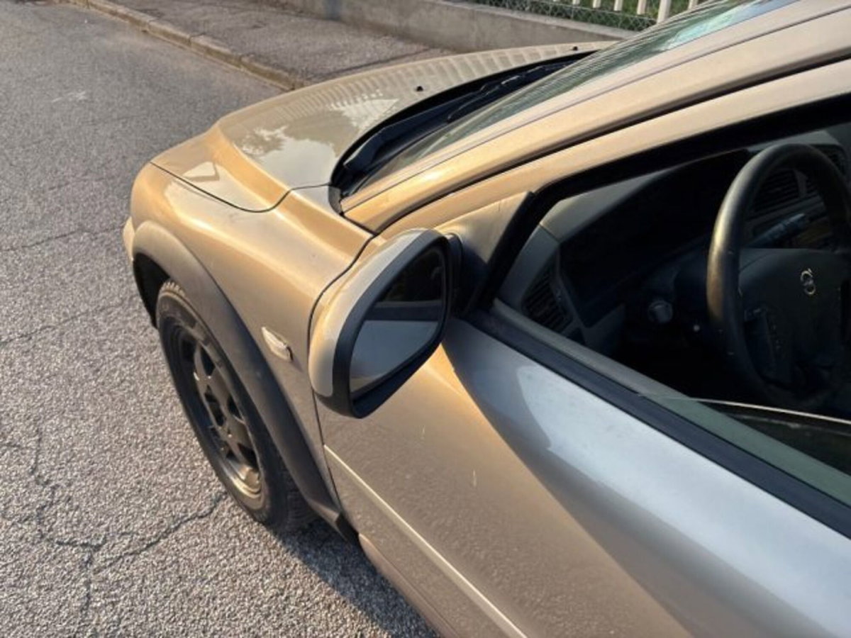 Volvo V70 2.4 D5 20V cat (7)