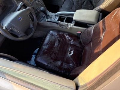 Volvo V70 2.4 D5 20V cat (9)