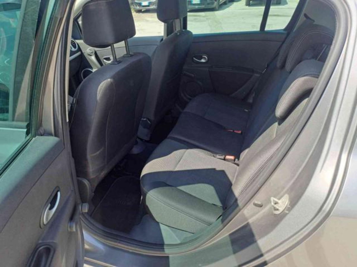 Renault Clio 1.5 dCi 75CV 5 porte 20th Anniversario (19)