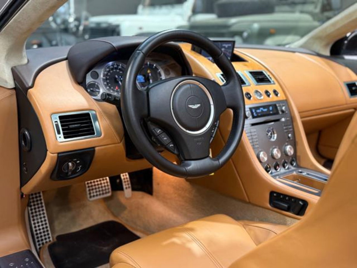 Aston Martin DB9 DB9 Volante (11)
