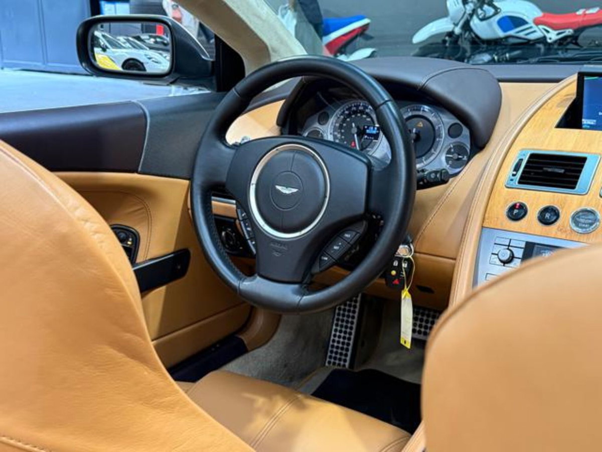 Aston Martin DB9 DB9 Volante (15)