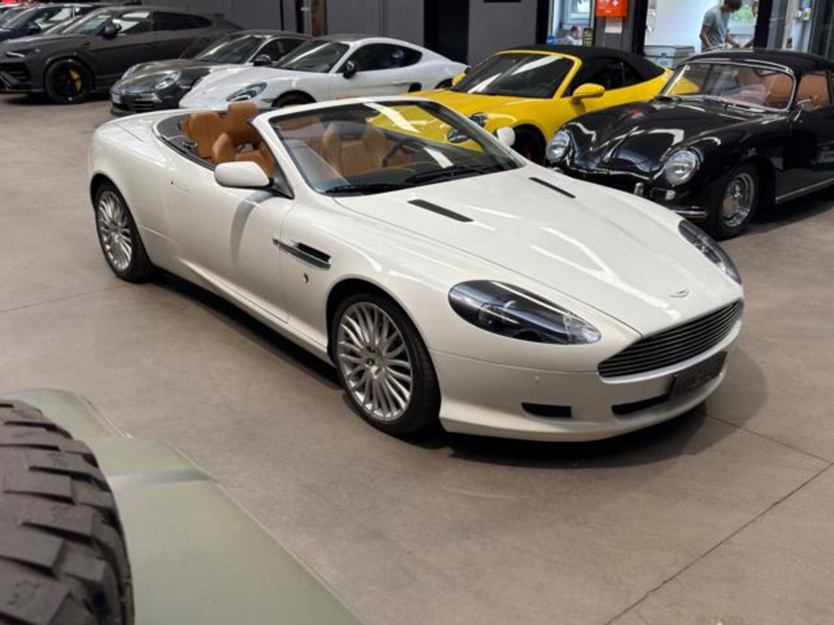 Aston Martin DB9 DB9 Volante (3)