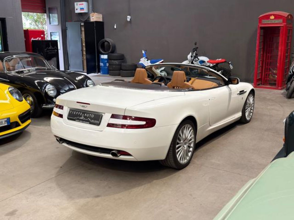 Aston Martin DB9 DB9 Volante (4)