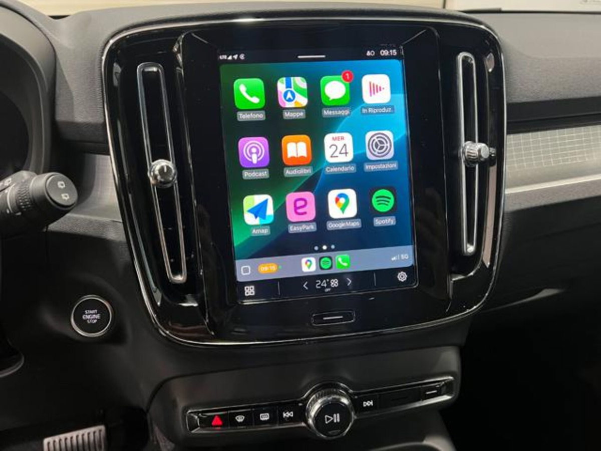 Volvo XC40 B3 automatico Core (13)