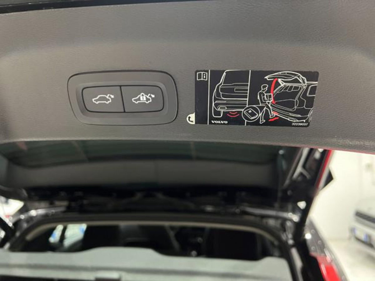 Volvo XC40 T4 Recharge Plug-in Hybrid Inscription Expression (6)