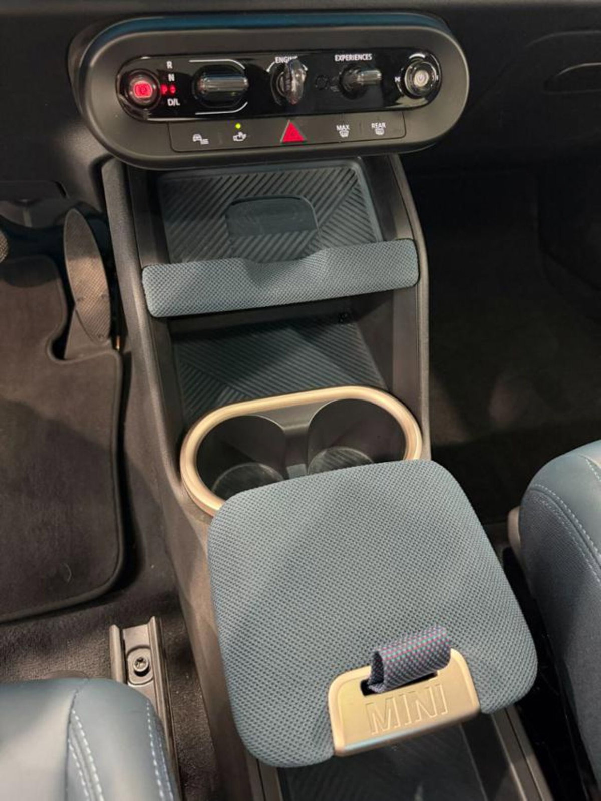 MINI Mini Countryman E Favoured (17)