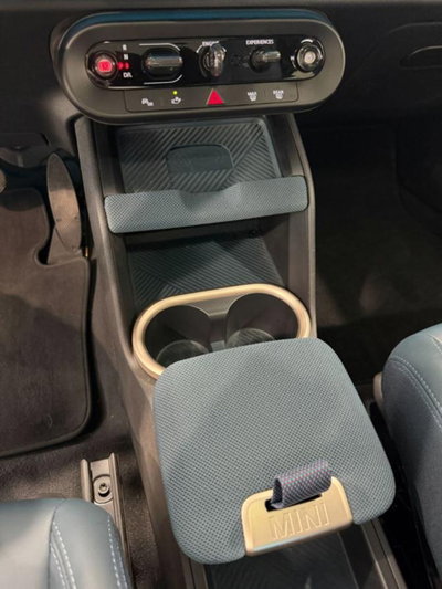 MINI Mini Countryman E Favoured (17)