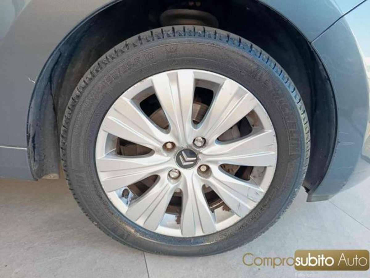 Citroen C3 Picasso 1.4 VTi 95 Exclusive Style (10)