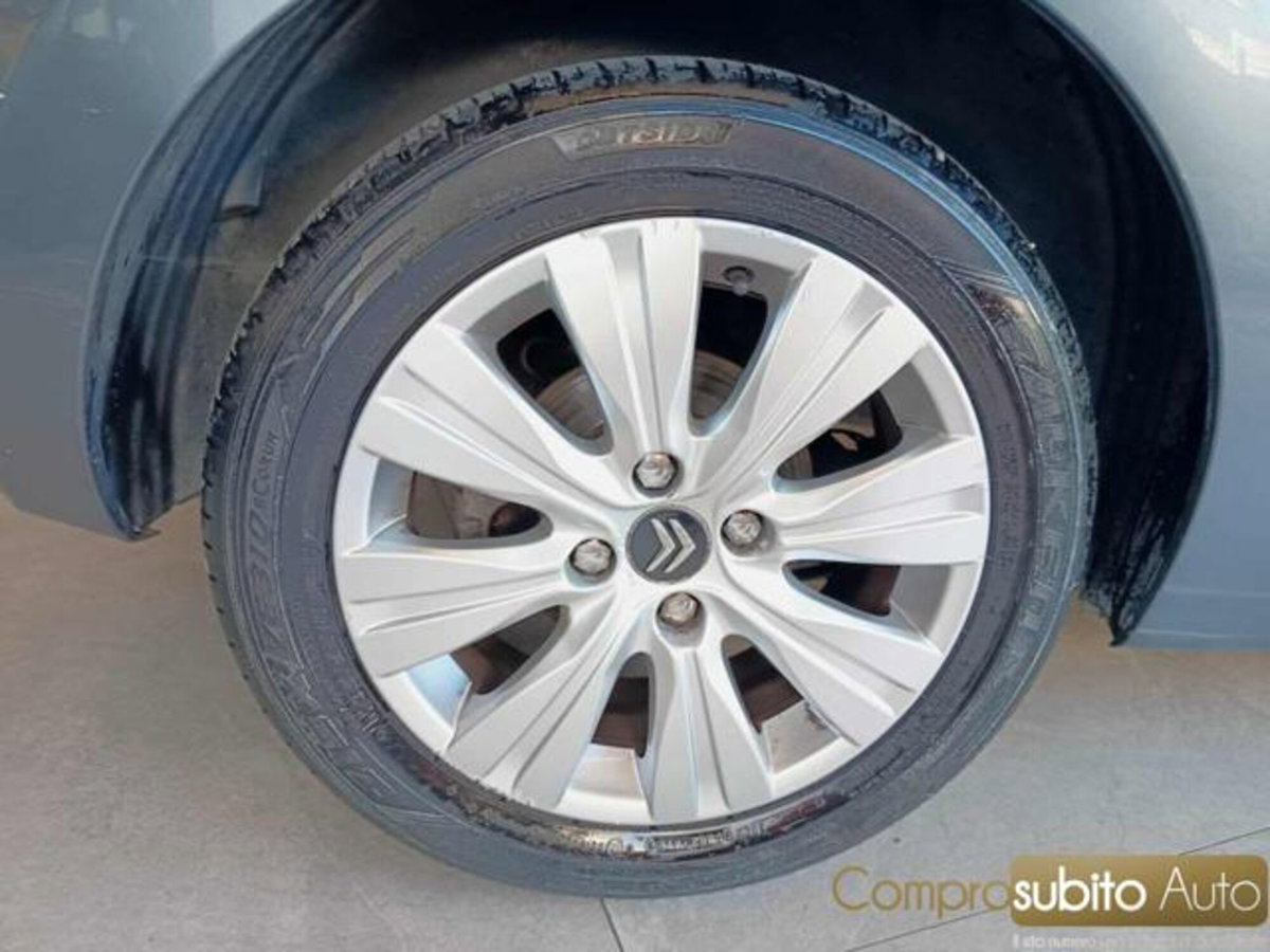 Citroen C3 Picasso 1.4 VTi 95 Exclusive Style (15)
