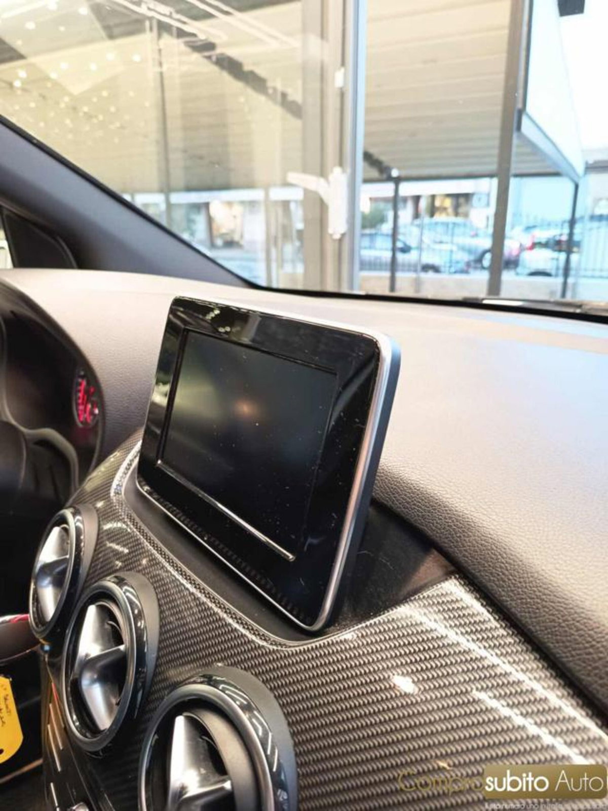 Mercedes-Benz Classe B 180 d Premium (14)