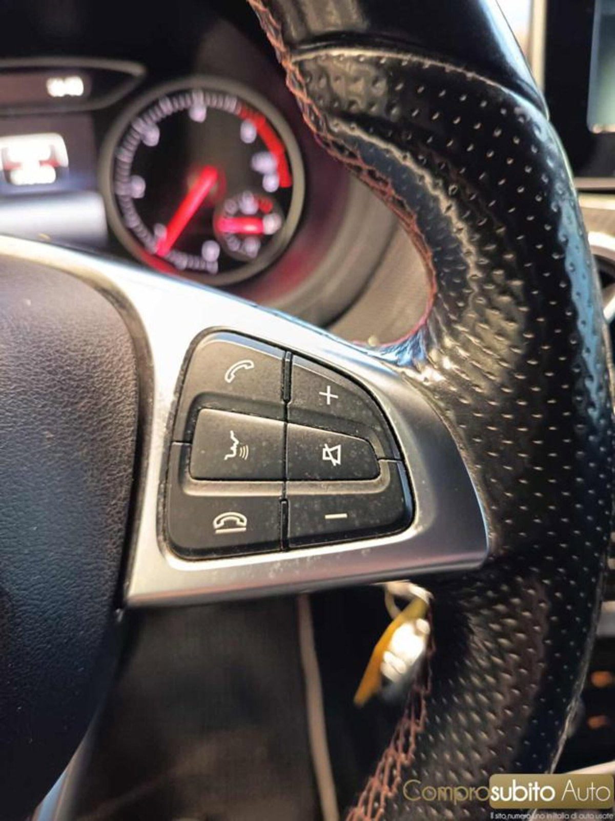 Mercedes-Benz Classe B 180 d Premium (15)