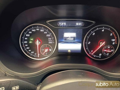 Mercedes-Benz Classe B 180 d Premium (19)