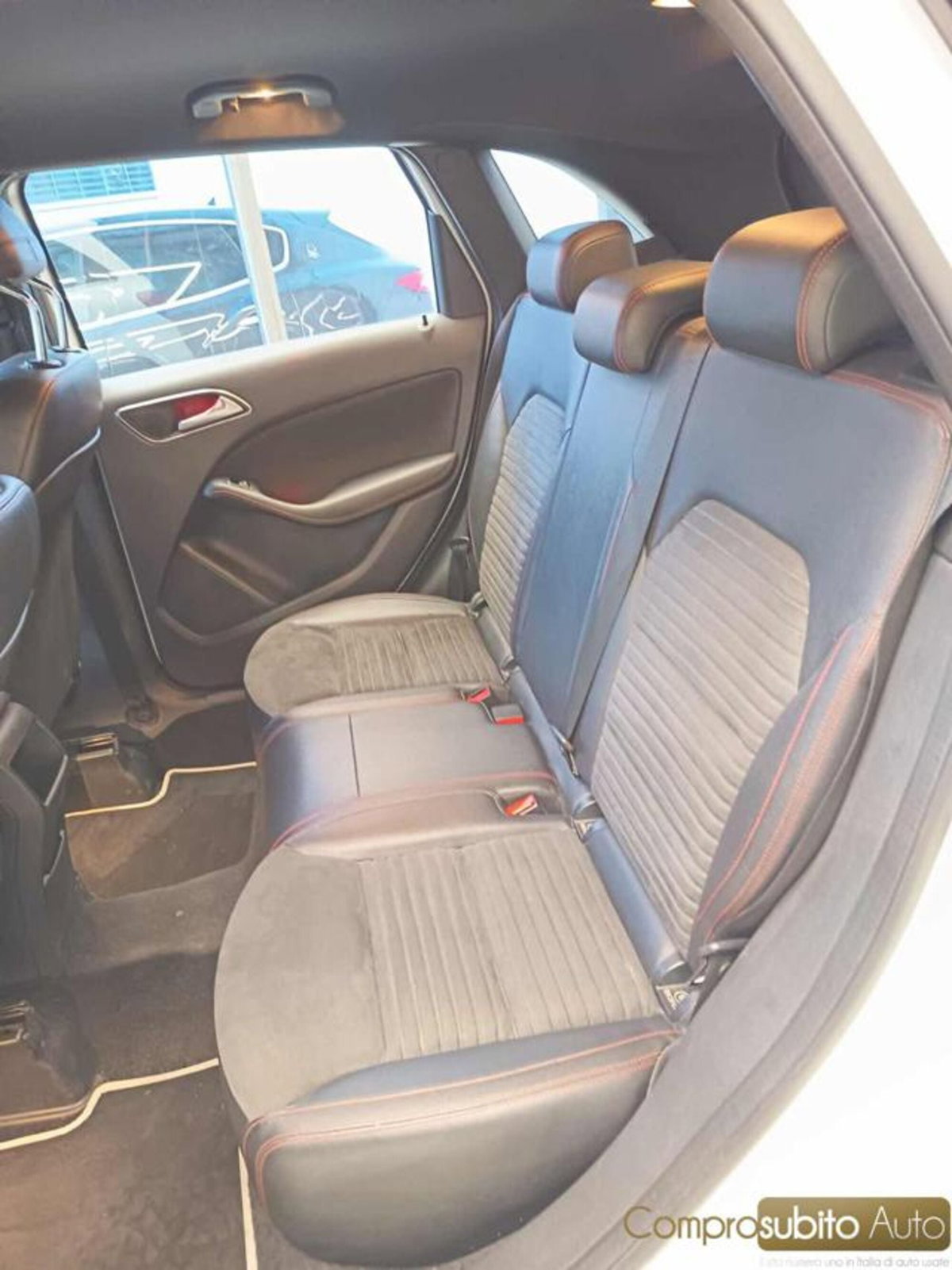 Mercedes-Benz Classe B 180 d Premium (9)
