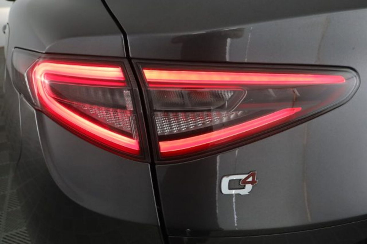 Alfa Romeo Stelvio Stelvio 2.2 Turbodiesel 210 CV AT8 Q4 Ti (10)