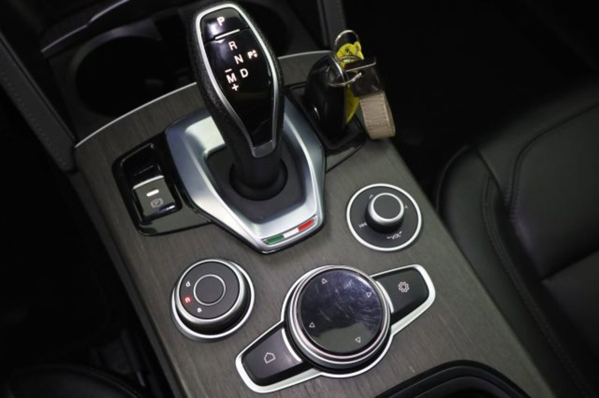 Alfa Romeo Stelvio Stelvio 2.2 Turbodiesel 210 CV AT8 Q4 Ti (14)