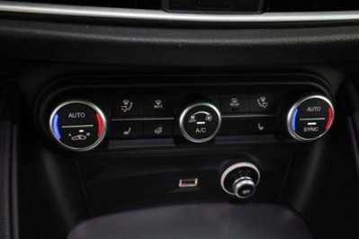 Alfa Romeo Stelvio Stelvio 2.2 Turbodiesel 210 CV AT8 Q4 Veloce (13)