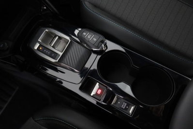 Peugeot 2008 BlueHDi 130 S&S EAT8 Allure Pack (12)