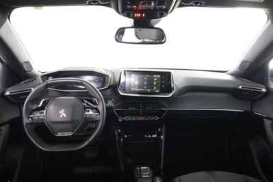 Peugeot 2008 BlueHDi 130 S&S EAT8 Allure Pack (4)