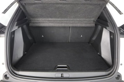 Peugeot 2008 BlueHDi 130 S&S EAT8 Allure Pack (6)