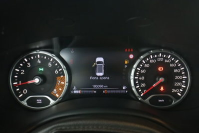 Jeep Renegade 1.3 T4 DDCT Limited (7)