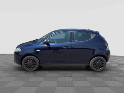 Lancia Ypsilon 1.0 FireFly 5 porte S&S Hybrid Ecochic Silver (2)