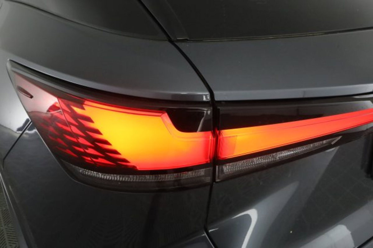 Lexus RX L Hybrid Luxury (10)