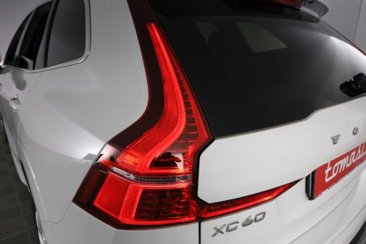 Volvo XC60 B4 Geartronic Momentum Pro (10)