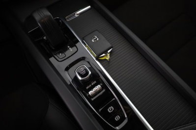 Volvo XC60 B4 Geartronic Momentum Pro (13)