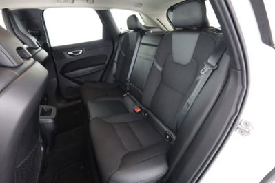 Volvo XC60 B4 Geartronic Momentum Pro (3)