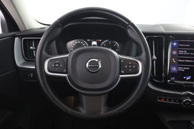 Volvo XC60 B4 Geartronic Momentum Pro (5)