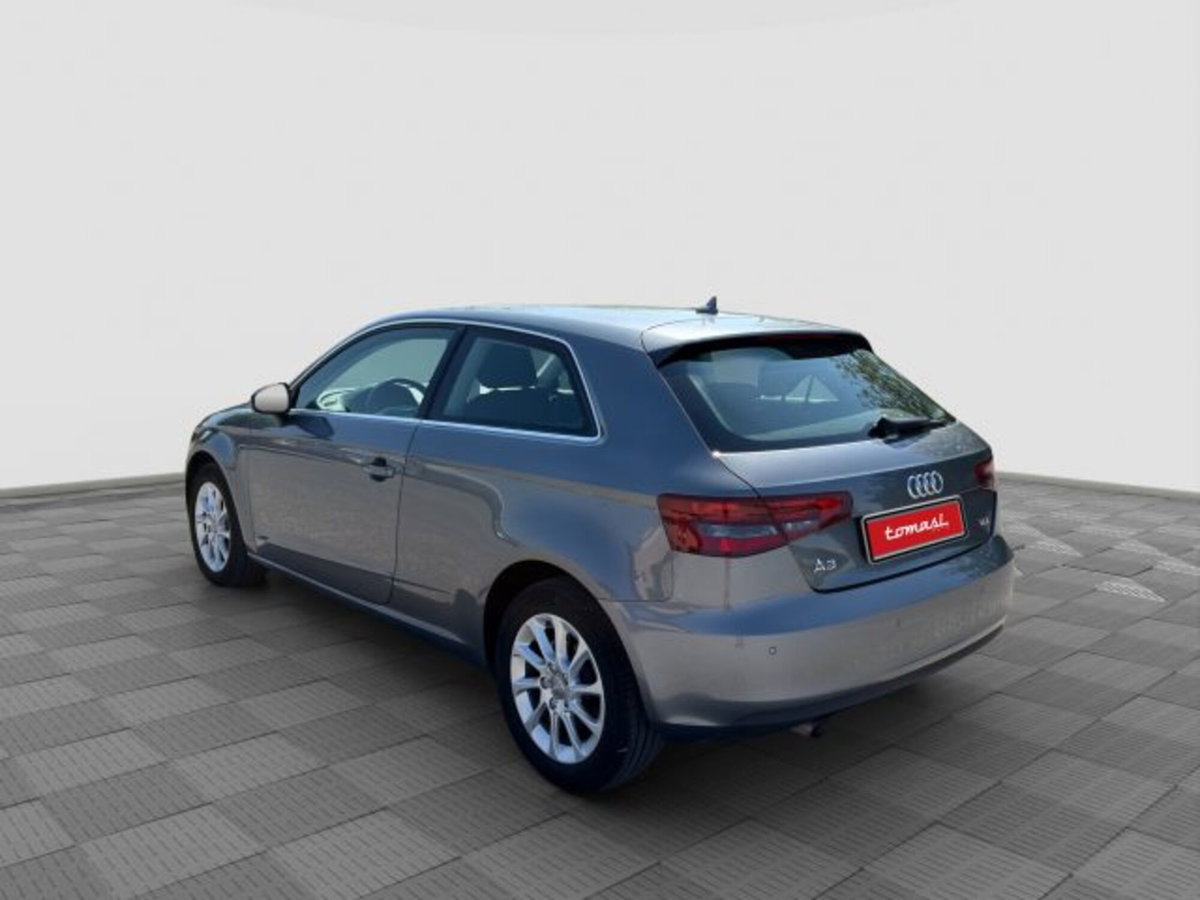 Audi A3 1.6 TDI Young (3)