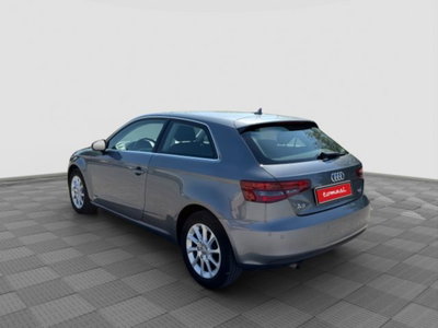 Audi A3 1.6 TDI Young (3)