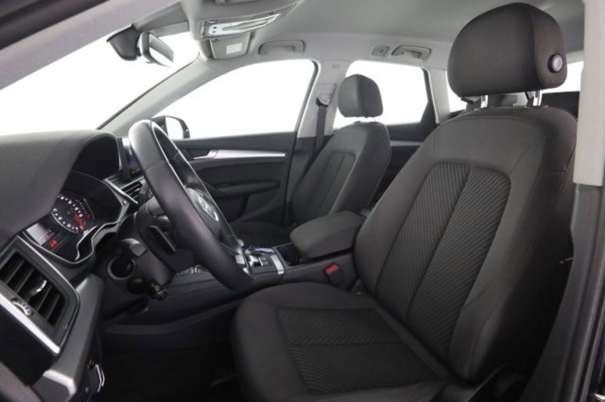 Audi Q5 40 TDI quattro S tronic Business (2)