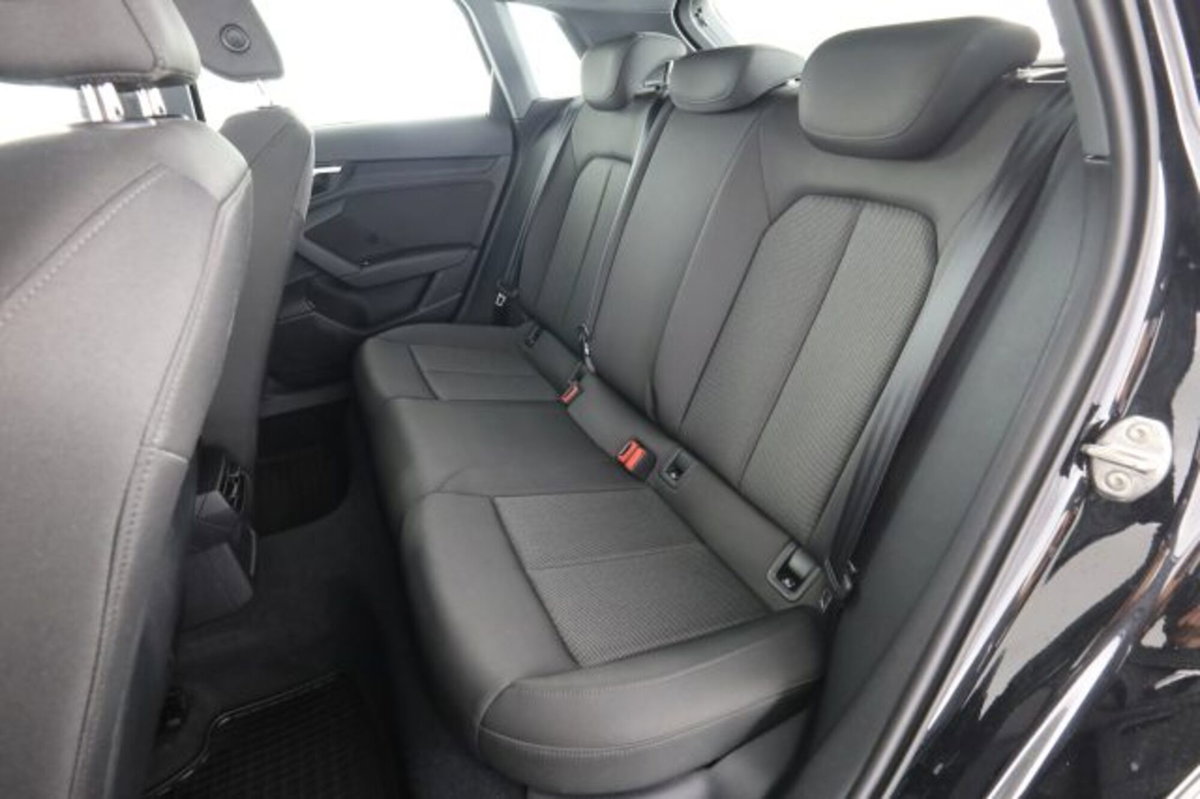 Audi A3 Sportback 30 TFSI S tronic Business (3)