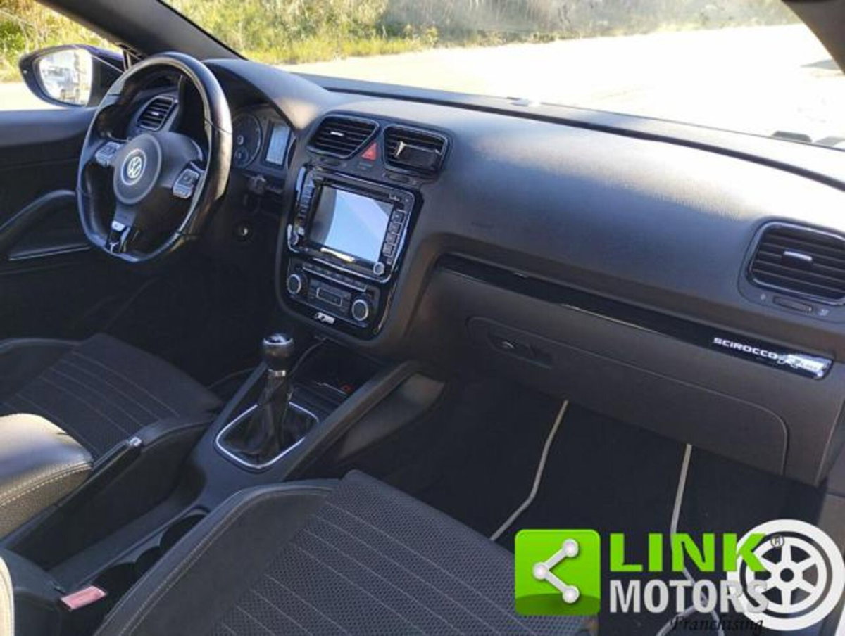 Volkswagen Scirocco 2.0 TDI 170 CV DPF (14)