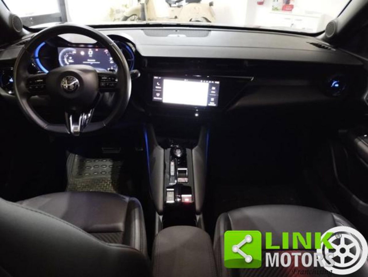 Alfa Romeo Junior elettrica Speciale 156cv (17)