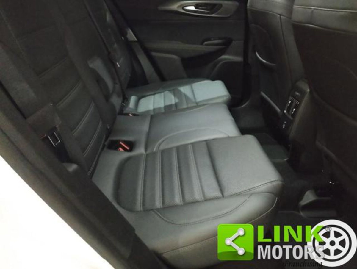 Alfa Romeo Tonale 1.5 hybrid Sprint 130cv tct7 (17)