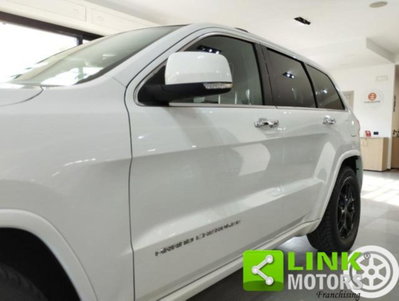 Jeep Grand Cherokee 3.0 V6 CRD 250 CV Multijet II Overland (17)