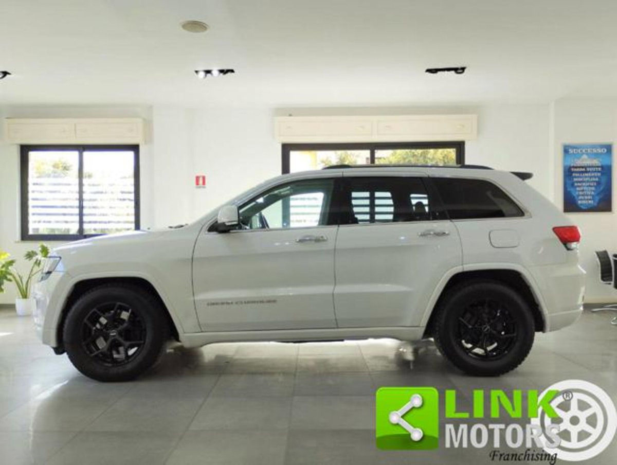 Jeep Grand Cherokee 3.0 V6 CRD 250 CV Multijet II Overland (9)