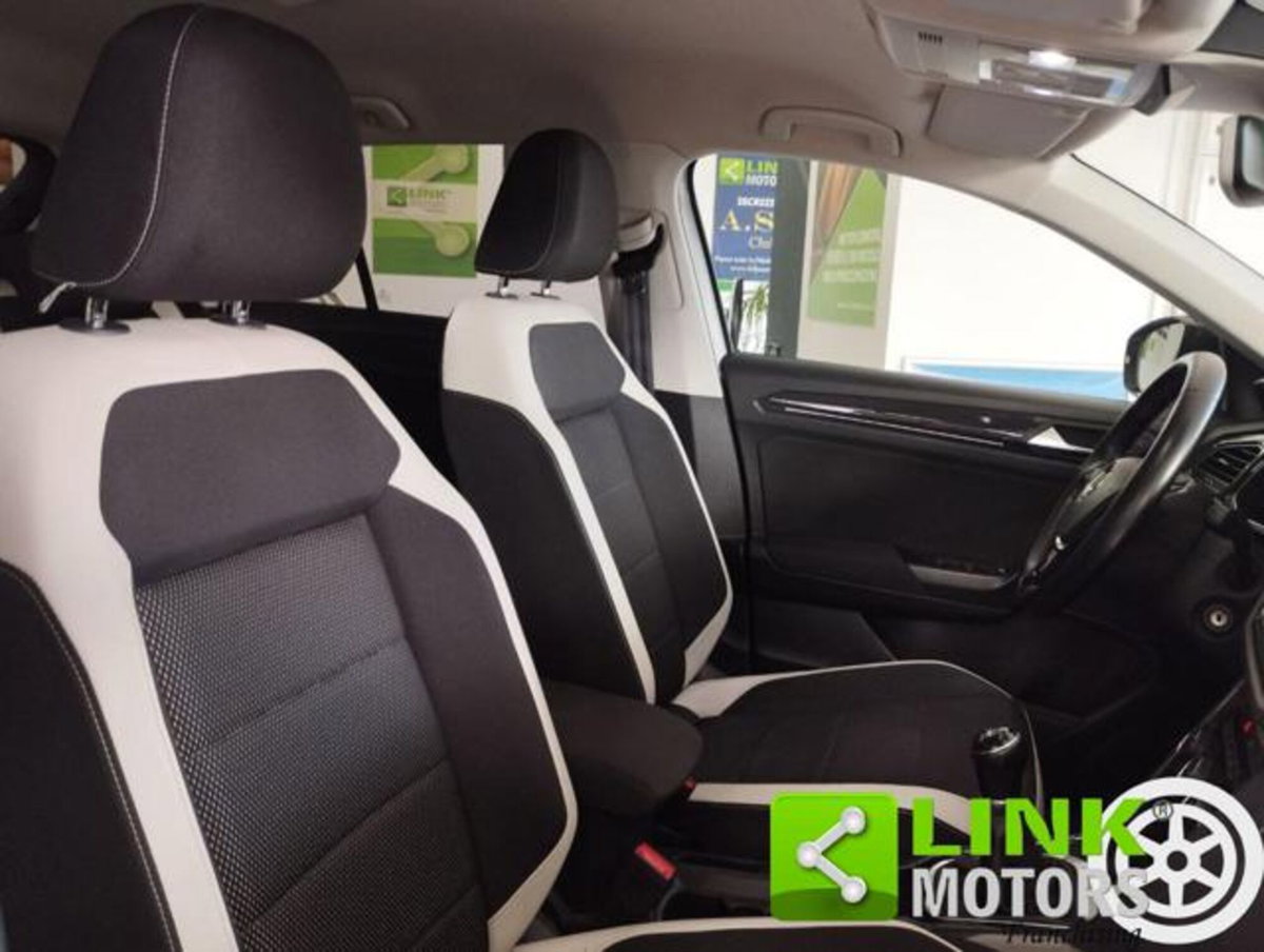 Volkswagen T-Roc 1.6 TDI SCR Advanced BlueMotion Technology (11)