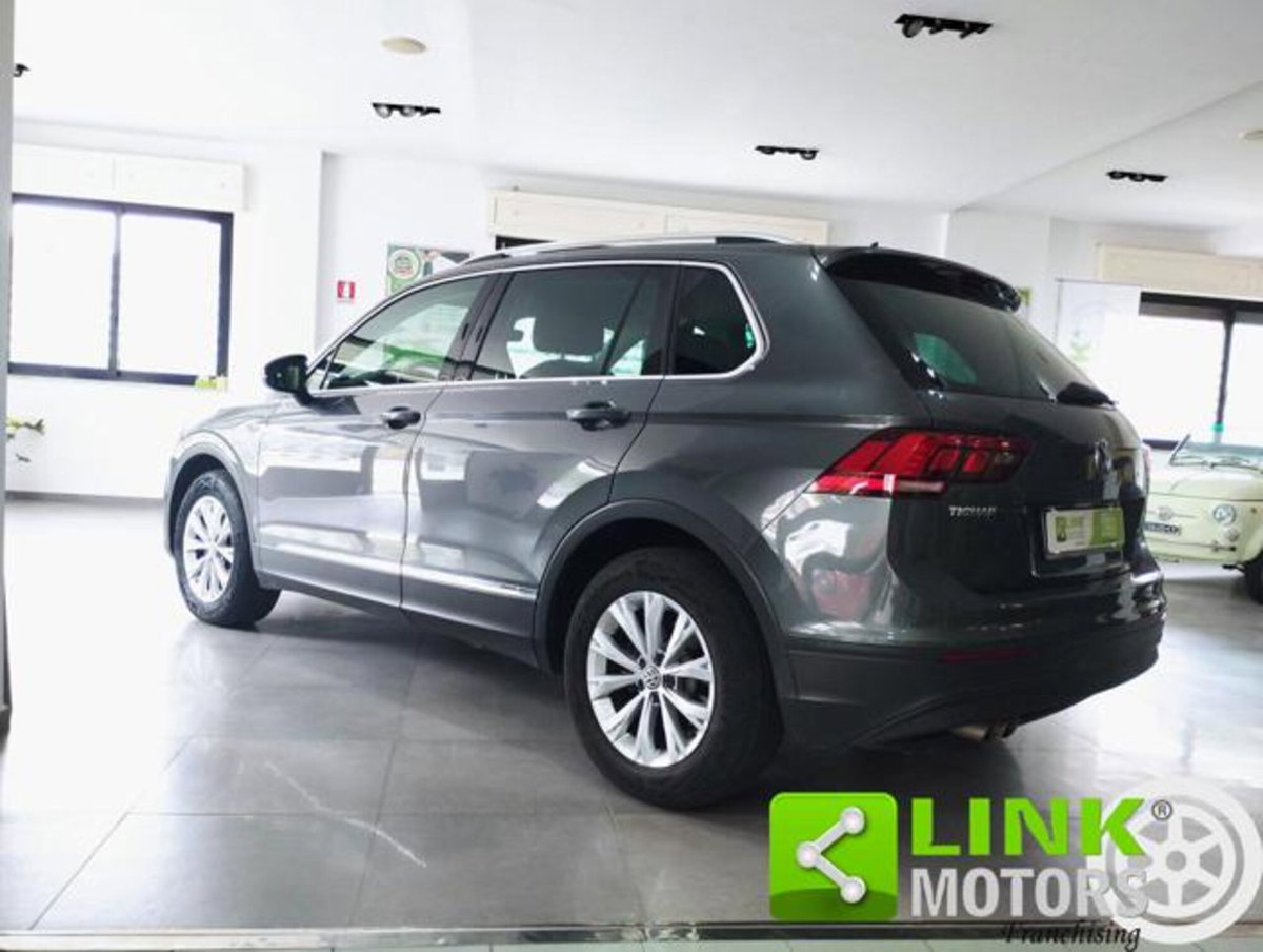 Volkswagen Tiguan 2.0 TDI 150CV 4MOTION DSG Sport & Style BMT (6)