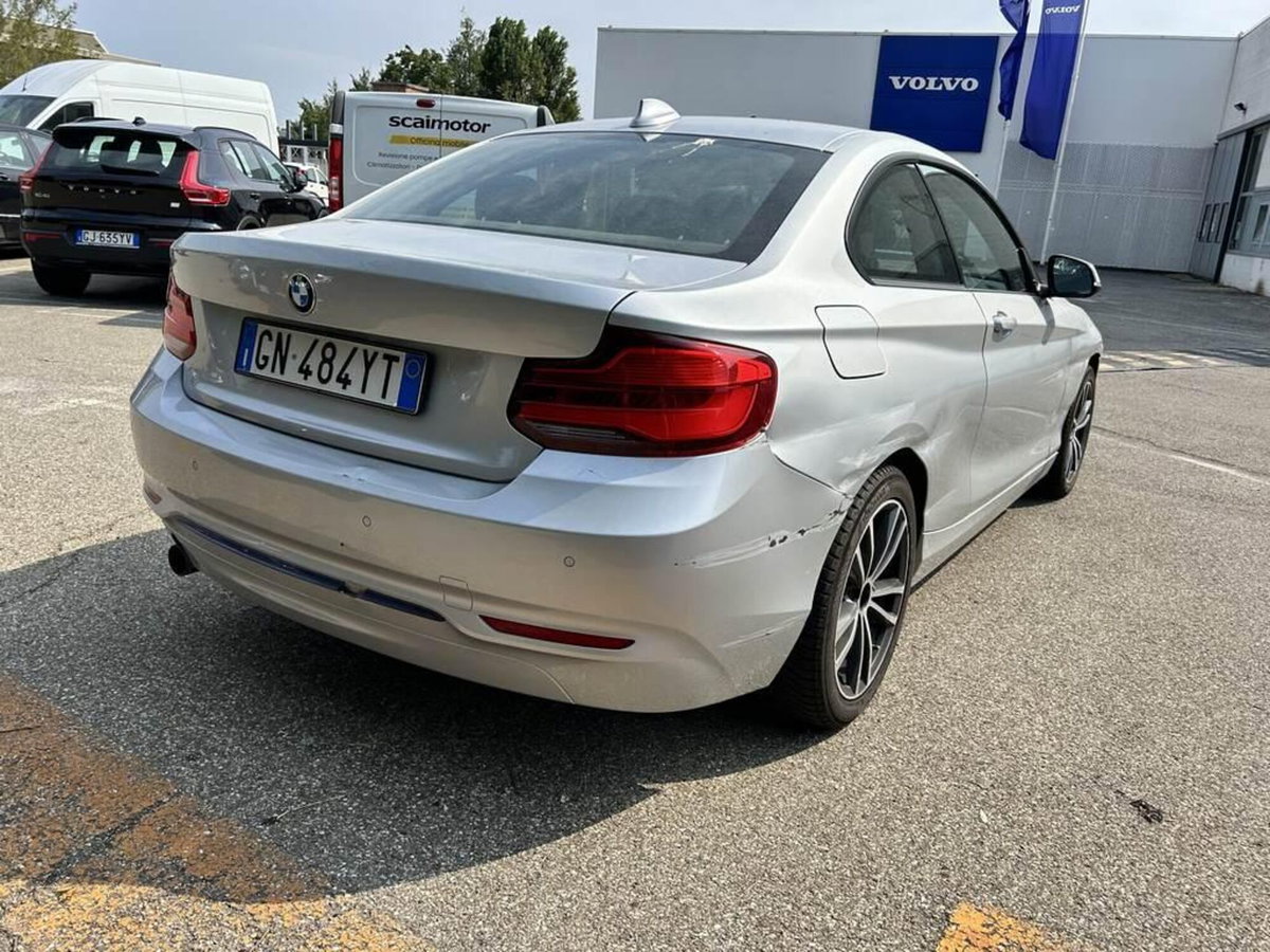 BMW Serie 2 Coupé 218d  Sport (8)