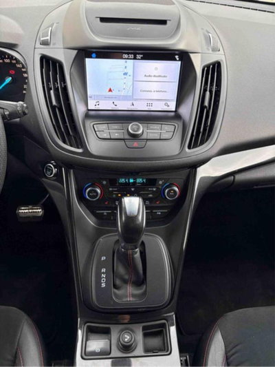 Ford Kuga 2.0 TDCI 180 CV S&S 4WD Powershift ST-Line (17)