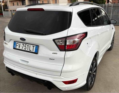 Ford Kuga 2.0 TDCI 180 CV S&S 4WD Powershift ST-Line (5)
