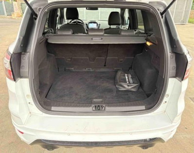 Ford Kuga 2.0 TDCI 180 CV S&S 4WD Powershift ST-Line (9)