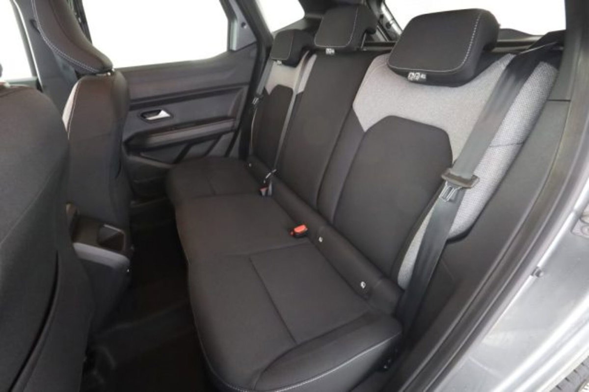Dacia Duster 1.2 mild hybrid Journey 140cv (10)