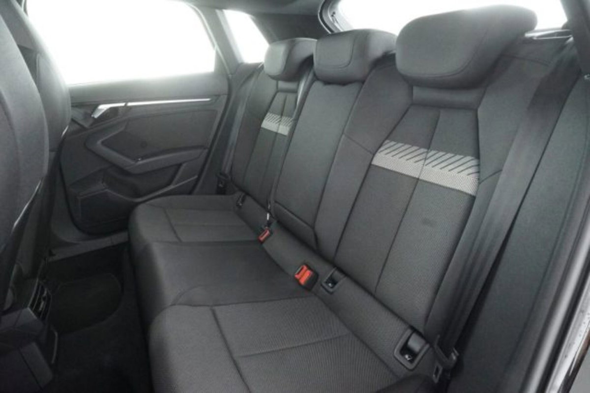 Audi A3 Sportback 35 TDI S tronic S line edition (3)