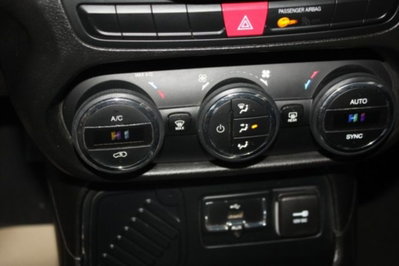 Jeep Renegade 1.6 Mjt 120 CV Longitude (12)