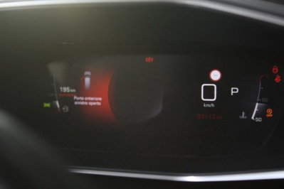 Peugeot 2008 PureTech 130 S&S EAT8 Allure Pack (11)