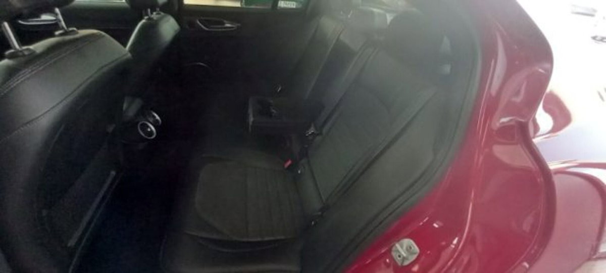 Alfa Romeo Giulia 2.2 Turbodiesel 190 CV AT8 Sprint (9)